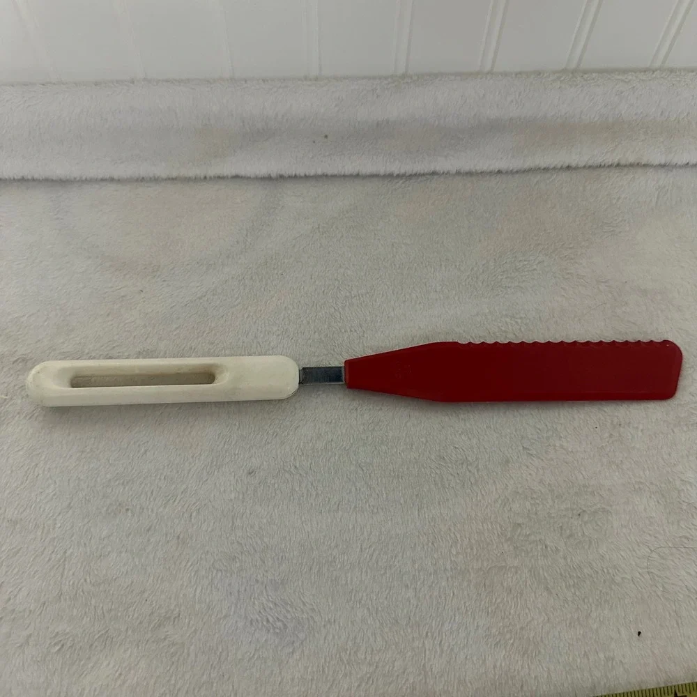 Bonny Serrated Icing Knife‎ Crate & Barrel Spatula Set Red White Vntg Excellent